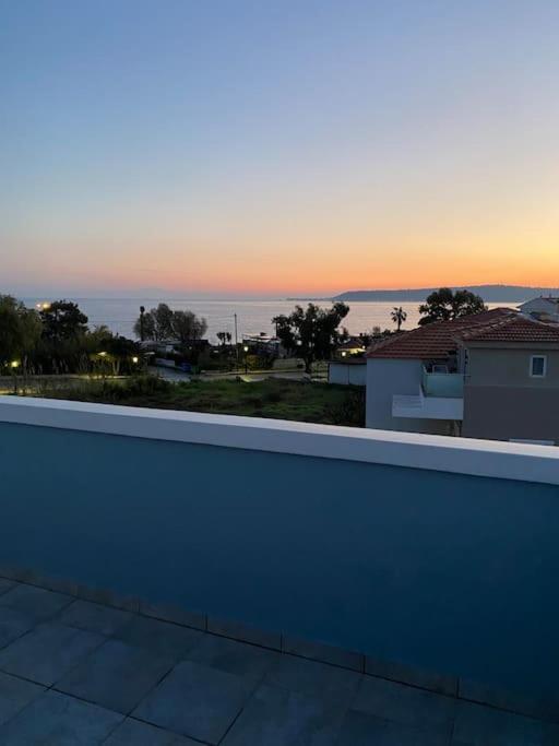 Megat Seaview And Seaside Apartments Ialysós Eksteriør bilde